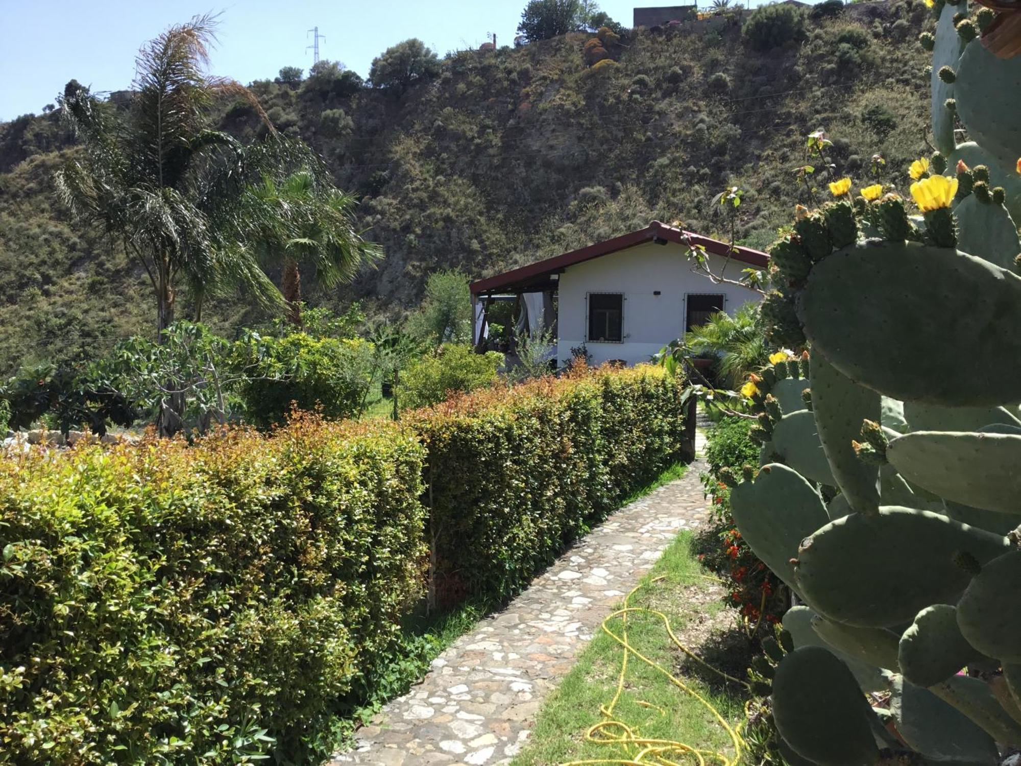 Holidaysora Taormina - Il Giardino Di Graziella Extérieur photo